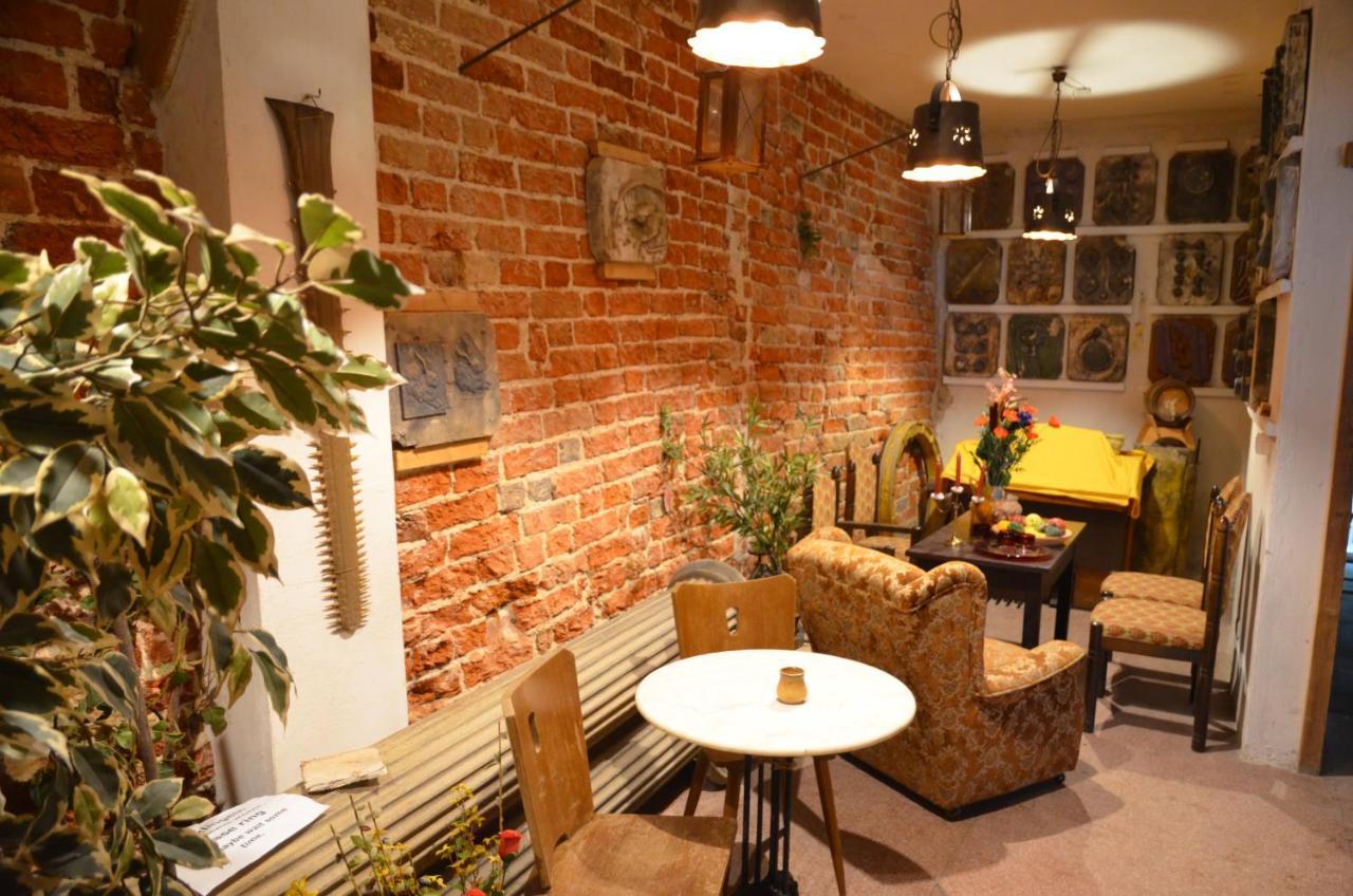 Bed & Breakfast Altstadthotel Zum Goldenen Anker Lubeck